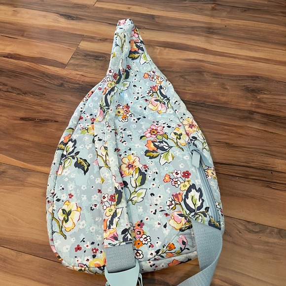 Vera Bradley Floral Blue Sling Bag - Picture 3 of 3